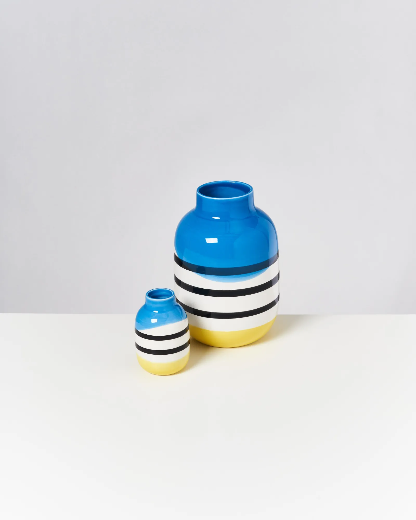 Motel a Miio Nuno Vase S - Black & White Striped With Blue schwarz weiß gestreift mit blau Store